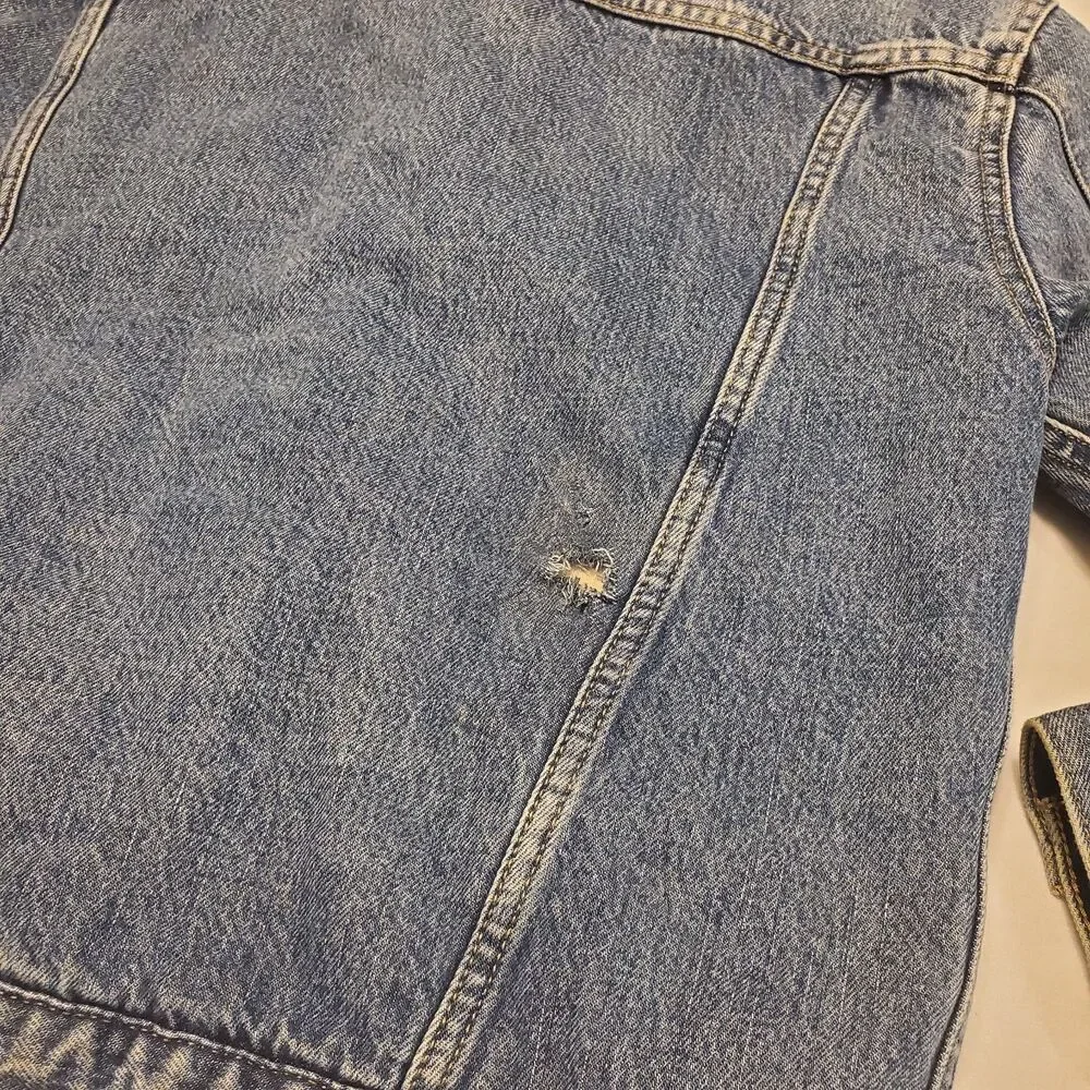 Levi's Sherpa Lined Blue Jean Trucker Jacket Button Closure Men's Size S Type II